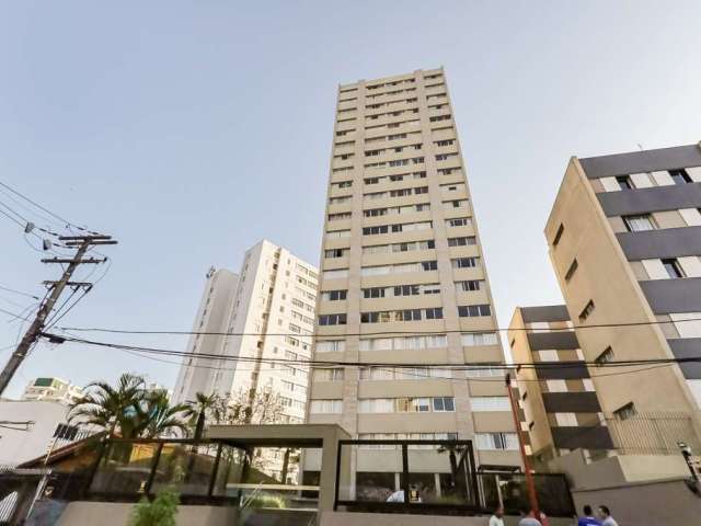 Apartamento no Alto da Glória com 2 quartos sendo 1 suíte, próximo ao Couto Pereira, prefeitura municipal de Curitiba e Colégio Estadual do Paraná