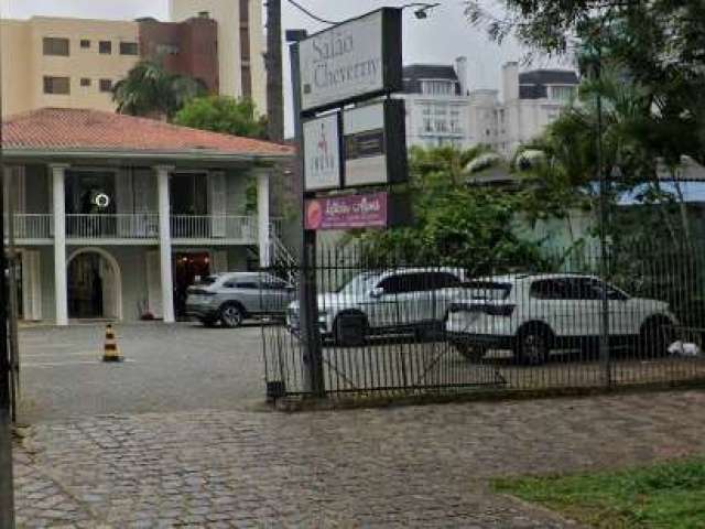 Casa Comercial na Av. Iguaçu