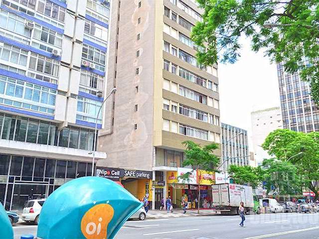 Apartamento no Centro de 66,30m² com 2 Quartos - Ed. Walkiria