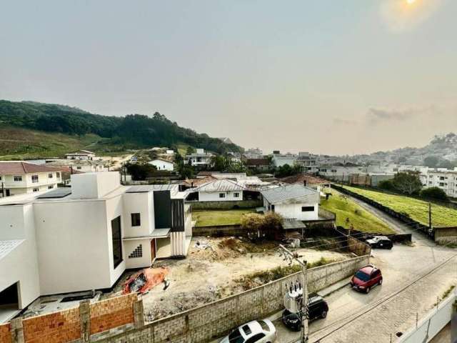 Apartamento a venda no bairro Pedra Branca em Palhoça / SC