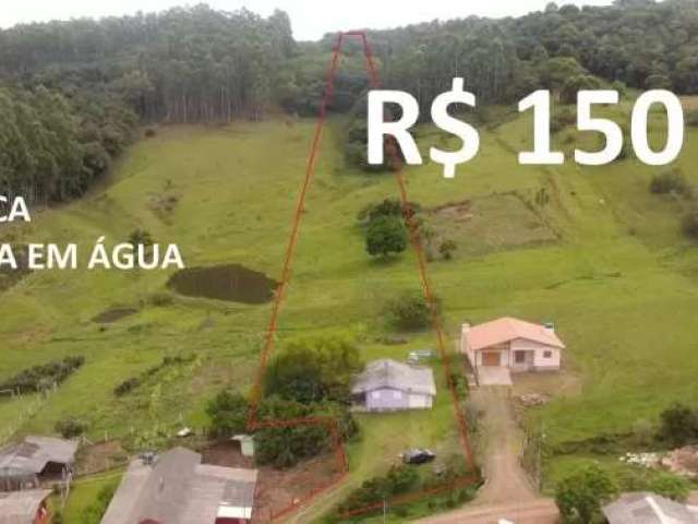 113905 chácara 1ha casa dois quartos, rica em água, fibra ótica, posto de saúde e mercado