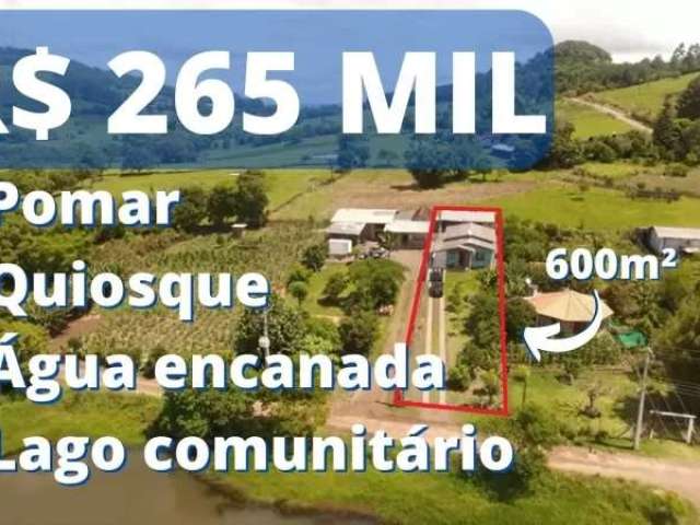 Terreno rural com casa com suíte, pomar e lago comunitário na frente em igrejinha