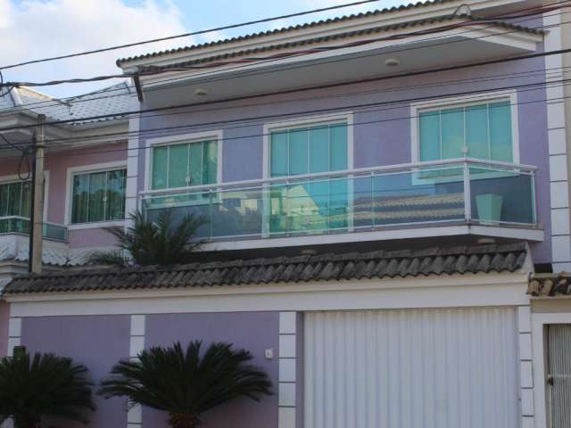 Casa de condomínio com 3 quartos; casa em condomínio próximo ao West Shopping.