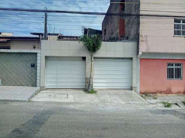 Casa com 3 dormitórios à venda, 130 m² por R$ 430.000,00 - Joquei Club - Fortaleza/CE