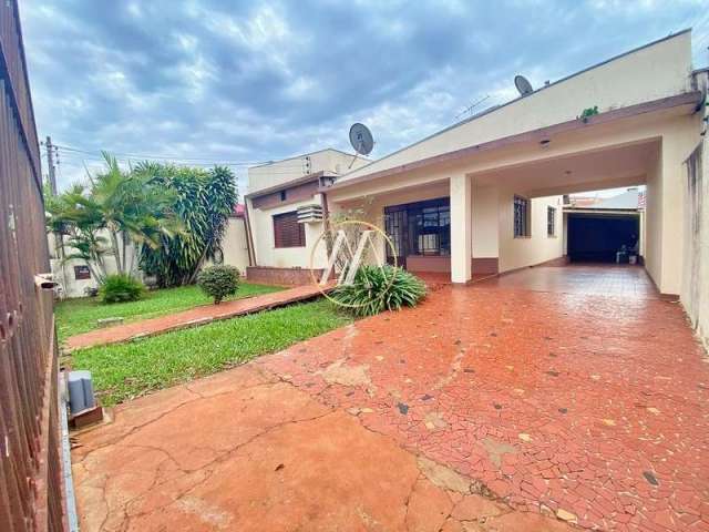 Casa residencial ou comercial à venda com 5 dormitórios sendo uma suíte, Centro - Rolândia/PR