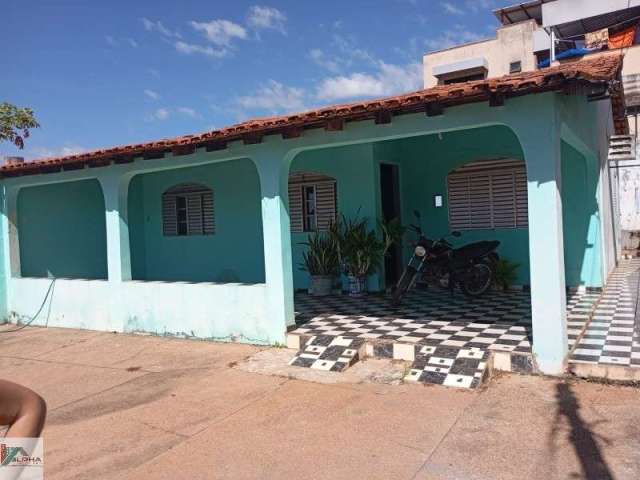 Casa com 5 quartos à venda na Rua Cento e Trinta e Um, S/N, Tijucal, Cuiabá por R$ 165.000