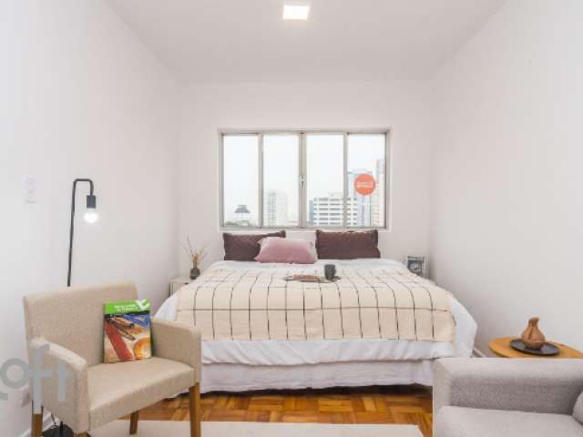 Apartamento reformado, com suíte,  2 vagas, em Chácara Klabin, São Paulo.