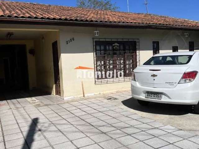 Casa com 3 quartos à venda na Tavares de Lyra, Afonso Pena, São José dos Pinhais por R$ 950.000