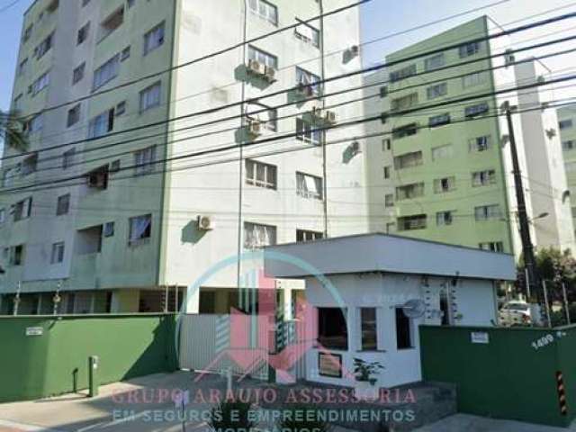 Apartamento com 2 quartos à venda na Rua Iririú, 8, Iririú, Joinville por R$ 205.000