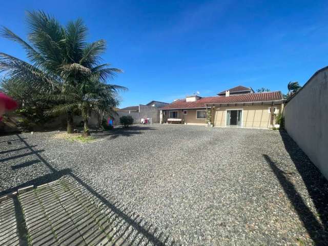 Casa com 2 quartos à venda na Rua Benjamin Antônio Pegorette, 452, Vila Nova, Joinville por R$ 428.000