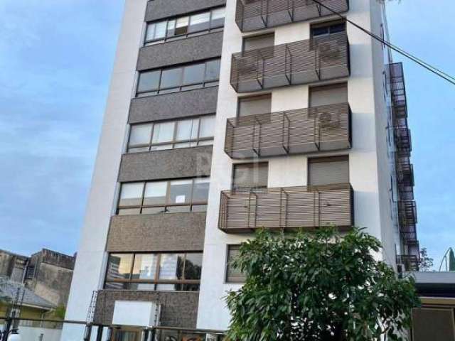 Excelente apartamento 2 dormitórios sendo 1 suíte, semimobiliado, living 2 ambientes,  banheiro social, cozinha americana com churrasqueira, área de serviço e box duplo de garagem coberto. Aquecedor d