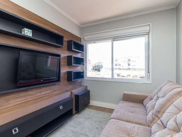 Vende-se excelente apartamento 1 dormitório, desocupado, mobiliado, living em 2 ambientes, cozinha americana com bancada e banquetas, área de serviço, banheiro e vista perene. 2 lances de escada,  pró