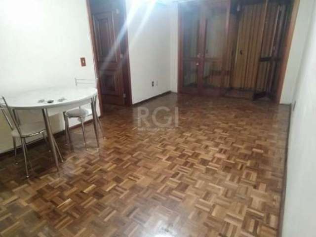 APARTAMENTO 3 DORMITÓRIOS  E 1 VAGA&lt;BR&gt;Lindo apartamento! Amplo com 99m² privativos, no 5º andar, 3 dormitórios, 2 salas (estar e jantar), área de serviço e banheiro. Bem ventilado e ensolarado.