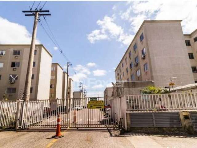 Apartamento de 2 dormitórios, living, cozinha e banheiro, ensolarado e com excelente ventilação cruzada. Box escriturado.&lt;BR&gt;Condomínio Residencial localizado no Bairro Cavalhada, imediações com