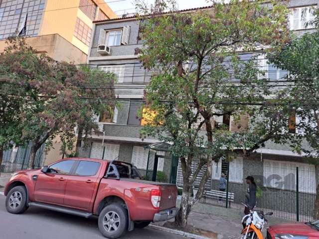 Vende-se apartamento, desocupado, na Getúlio Vargas, frente ao prédio da Secretária da Agricultura, (antigo Parque de Exposições do Menino Deus).,no bairro Menino Deus, 1 dormitório, com 52m2 privativ