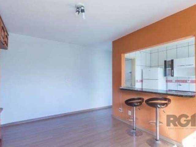 Ótimo apartamento no bairro Medianeira, lateral, com 41m² privativos, semi mobiliado, de 1 dormitório e vaga. Possui sala ampla, 1 dormitório, banheiro com box de vidro e ventilação natural, cozinha a