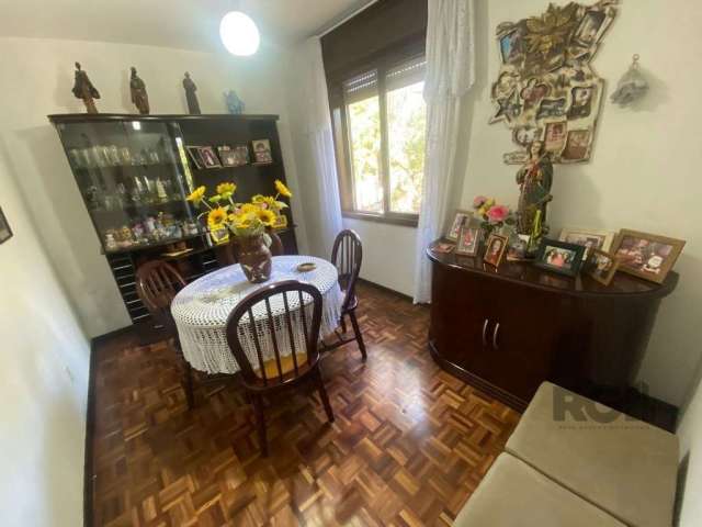 Excelente apartamento na Av. Eduardo Prado, Condomínio Jardim Zona Sul.&lt;BR&gt;O apartamento conta com 1 banheiro social, 2 dormitórios, apartamento arejado e ensolarado, sol por toda a manha e um p