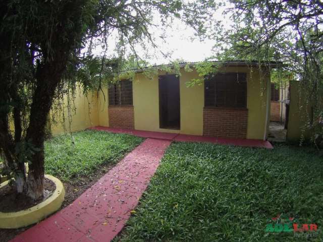 CASA 2 DORMITÓRIOS NO BAIRRO LAMI - Ótima Casa com 2 Dormitórios, Sala de Estar, Cozinha com Churrasqueira e Fogão Campeiro,  Banheiro Social e &lt;BR&gt;Área de lazer com churasqueira.&lt;BR&gt;&lt;B