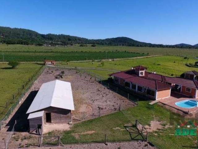 Sítio para Compra na Zona Sul de POA/RS | Imóvel de 4 hectares, com certificação de conformidade orgânica e produção toda comercializada com clientes de primeira linha, constituído de:&lt;BR&gt;Casa P