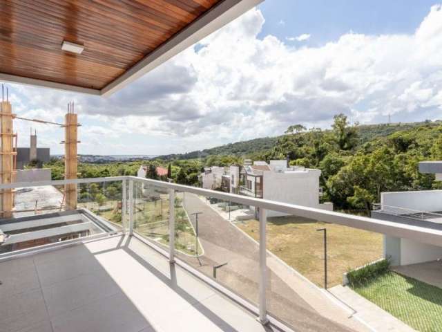 Casa em condomínio com projeto diferenciado, Steel Frame é um conceito de tecnologias limpas e métodos de construção contemporâneos, leves e rápidos. O imóvel possui 03 dormitórios, sendo 01 suíte com