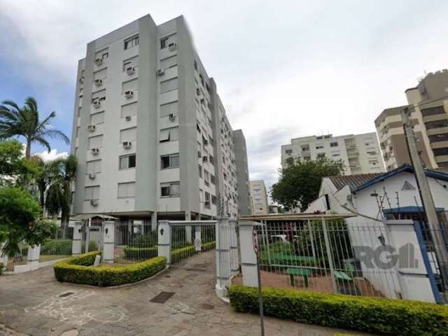 Excelente apartamento no bairro Santana com 2 dormitórios, 2 banheiros, amplo living, cozinha com móveis planejados e churrasqueira, vista panorâmica em todas os ambientes do imóvel  e 1 vaga de estac