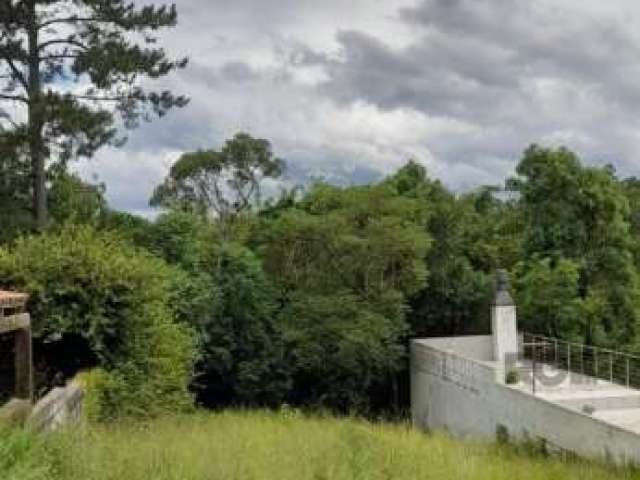 Terreno em condomínio com ótima posição solar e próximo a área verde.&lt;BR&gt;Declive e frente norte