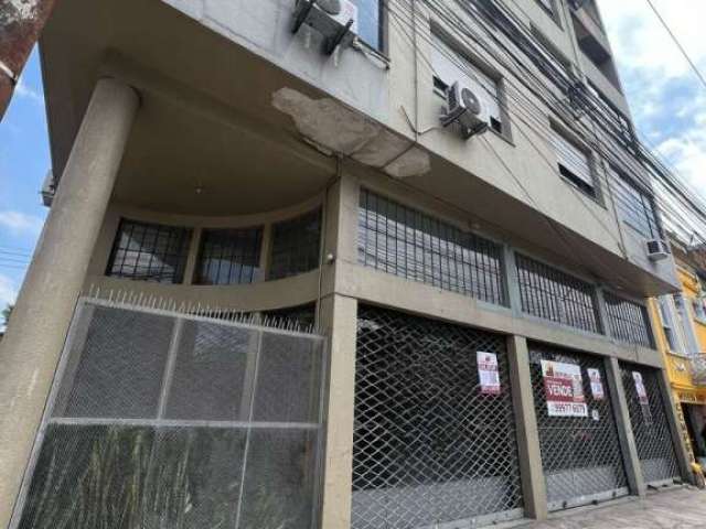 AMPLA LOJA COM MEZANINO, EM FRENTE A REDENÇÃO&lt;BR&gt;&lt;BR&gt;Excelente oportunidade de loja para locação,  na Avenida João Pessoa, com 150,85 m²!&lt;BR&gt;A loja possui amplos ambientes, piso de c