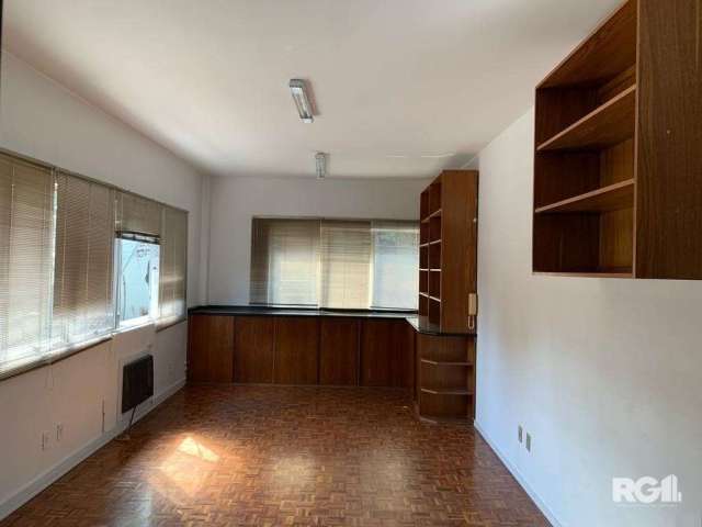 Sala para venda na Cidade Baixa&lt;BR&gt;&lt;BR&gt;Ótima oportunidade de investimento! Sala comercial localizada no bairro Cidade Baixa, em Porto Alegre. &lt;BR&gt;&lt;BR&gt;Com 31.35m² de área privat