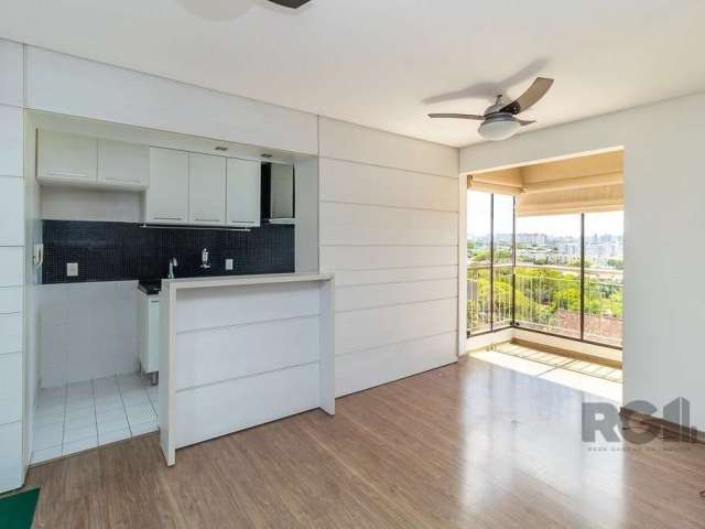 Este apartamento de 2 dormitórios possui uma área privativa de 56m² e se destaca por sua sacada integrada à sala, equipada com churrasqueira, ideal para momentos de lazer e entretenimento. A cozinha e