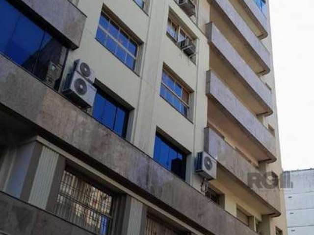 Apartamento 2 dormitórios,piso parquet, living,cozinha,wc auxiliar e banheiro em andar alto.Prédio com portaria 24 horas e 3 elevadores misto tanto residencial como comercial, muito bem localizado no 