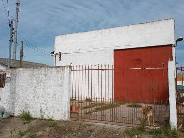 Pavilão pronto para ultilizar em mecanica pesada ou como deposito, amplo espaço e muito bem localizado .