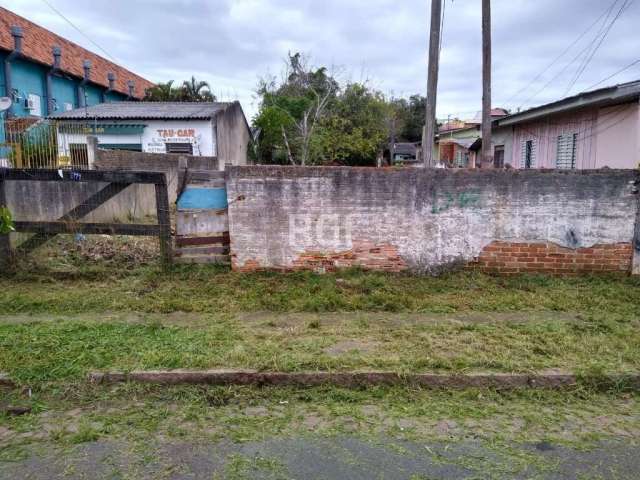 Libertas Imobiliária vende ótimo terreno na zona sul de Porto Alegre. Terreno com 9,25x61,30, plano e limpo. Quitado e único dono.&lt;BR&gt;Não aceita dação e nem automóvel de menor valor