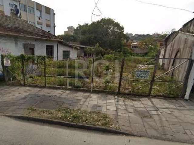 ÓTIMO TERRENO NA AV TERESÓPOLIS&lt;BR&gt;&lt;BR&gt;TERRENO PLANO, medindo aproximadamente frente 12m x 48m., podendo ser construído imóvel residencial ou comercial.