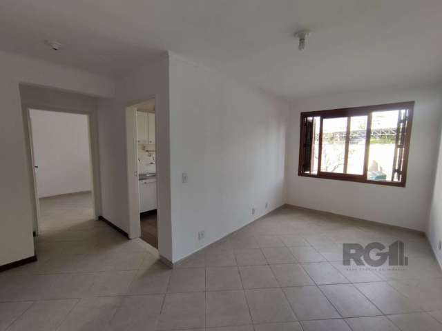 Apartamento 01 dormitório, desocupado, próximo a PUC.&lt;BR&gt;Com sol da tarde e peças amplas, apenar um lance de escadas.&lt;BR&gt;&lt;BR&gt;Possibilidade de alugar vagas do condomínio, consulte par