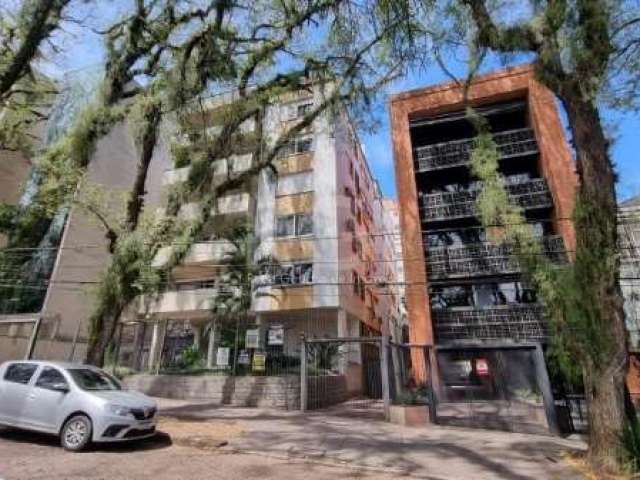 Sala com 30,65mq de área privativa, um banheiro, na rua mais charmosa  de Porto Alegre, frente ao Shopping Total. Edifício com portaria e elevador. Ótima oportunidade. valor baixou no liquida Porto Al