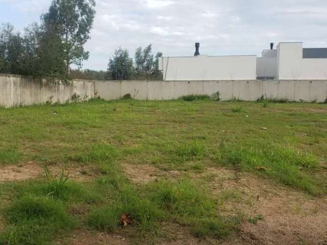 Terreno para venda no Lagos de Nova Ipanema. com 210m² privativos. Último lote em rua sem saída,  medindo 7,50 de frente, 29,40 de comprimento e 6,80 de fundos.