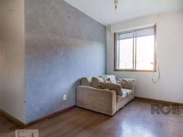 Apartamento com 02 dormitórios e 53m² privativos no bairro Camaquã. living amplo e bem iluminado, banheiro social com box de vidro, cozinha com móveis. Ficam os móveis sob medida dos dormitórios. Cond