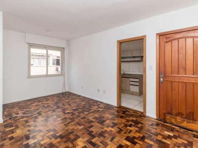 Apartamento localizado no bairro Passo D'Areia com 74m² no 3º andar. Imóvel com 02 dormitórios, sala de estar/jantar, cozinha, banheiro com box de vidro, área de serviço, pisos em cerâmica e parquet. 