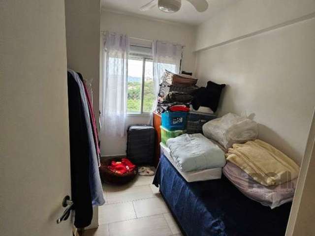 Excelente apto de 3 dorm transformado em 2 dorm com 67m2. Totalmente mobiliado com marcenaria de qualidade com peças amplas, iluminado. Prédio com elevadores, infra completa, portaria 24 hs, piscina, 