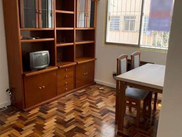 Na Av. Baltazar de Oliviera Garcia vende-se excelente apartamento de 2 dormitórios com 61,30 m² privativos. Todo reformado, super ensolarado, com boa ventilação. Fica semi mobiliado, quarto, banheiro.