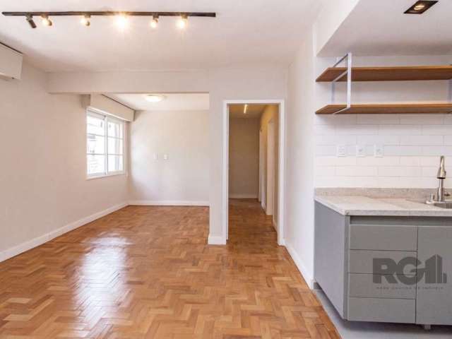 Apartamento com 3 dormitóriosl, Sala de estar e de jantar. &lt;BR&gt;Imóvel com piso em parquê sendo que na cozinha e banheiro piso em cerâmica. Excelente localização, próximo a praça da Encol, no cor