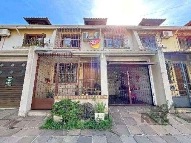 Casa de 3 dormitórios à venda na Tristeza - Zona sul de Poa. &lt;BR&gt;&lt;BR&gt;&lt;BR&gt;Sobrado de três dormitórios, um deles suíte com closet. Sala de estar, jantar, cozinha, lavabo, lavanderia e 