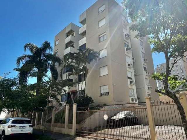 Vende apartamento de 02 dormitórios, sala para 02 ambientes com sacada fechada, banho social com box de vidro, cozinha com armários e área de serviço integrada, posição solar Norte/Oeste, condomínio c