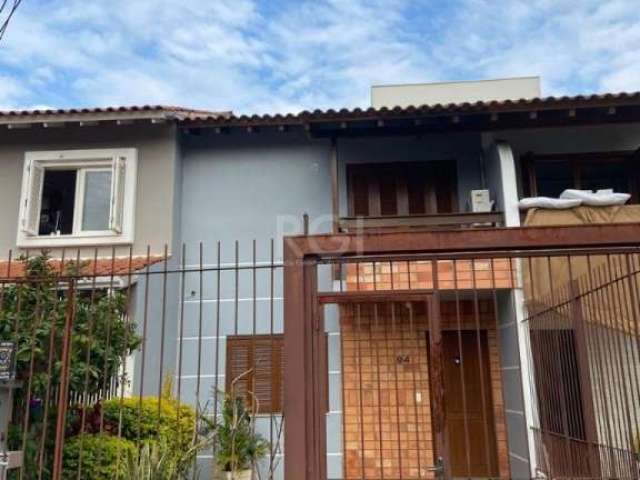 Casa com 2 dormitórios, 85m², semi mobiliado, localizada na Zona Sul de Porto Alegre