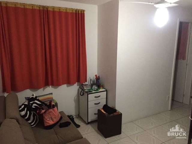 Bruck Imóveis vende Apartamento de 1 dormitórios no 2° andar, 1 banheiro e 1 vaga/box por convenção, cozinha americana.&lt;BR&gt;&lt;BR&gt;      Excelente localização no bairro Glória, Porto Alegre, p