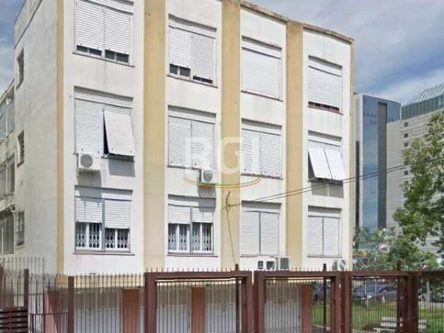 APARTAMENTO   - com 41,13 m²  no térreo -  01  dormitório, sala, cozinha e  banheiro.&lt;BR&gt;Bairro Praia de Belas.&lt;BR&gt;Não possui vaga.&lt;BR&gt;Aceita Financiamento.