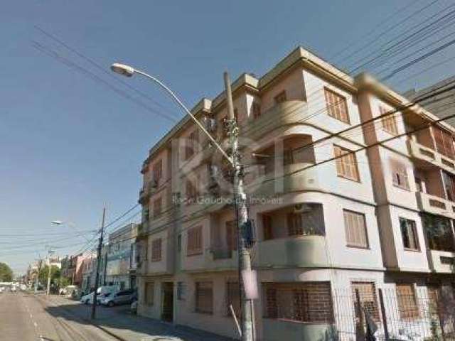 Apartamento 2 dormitórios, reformado, piso laminado, ensolarado, ventilado, próximo a todos os recursos.