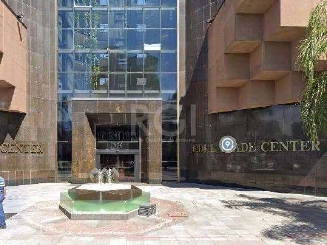 Ssala comercial no prédio Edel Trade Center com 36,60m2, uma vaga rotativa. Porto Alegre. Com uma área total de 92,18 m² e área privativa de 36,6 m², este espaço é ideal para seu negócio. A localizaçã