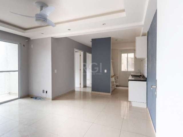 Apartamento, 50m², 02 dormitórios, living para 02 ambientes, 01 banheiro social, ventilação direta, cozinha e sacada com churrasqueira,  02 lances de  escada, pronto para morar. Condomínio com portari