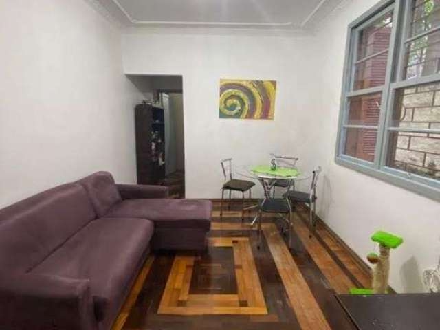 Apartamento 1 dormitórios,  lateral,  1º andar  Bairro Centro Histórico- Poa&lt;BR&gt;Ótimo apartamento  1 dormitório,  lateral, living para 2 ambientes,  cozinha , área de serviço,  1 banheiro social